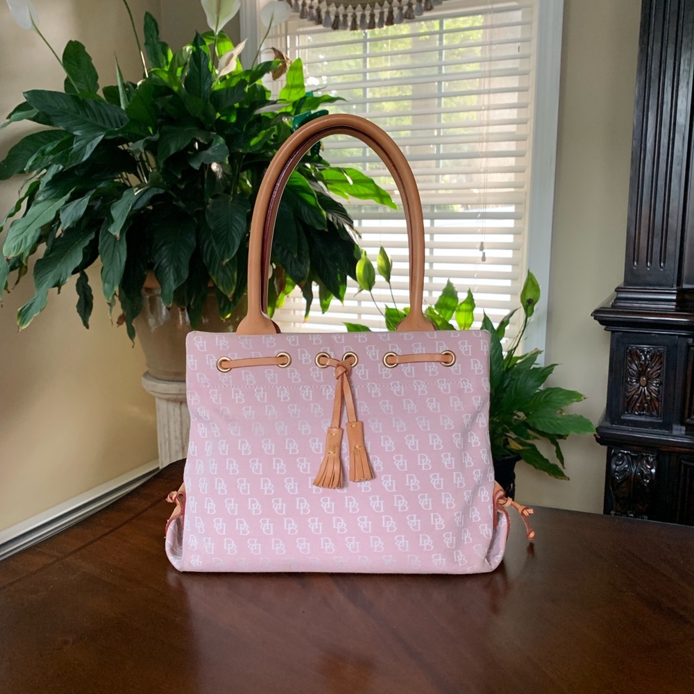 Dooney & Bourke Rose Canvas Purse🌸